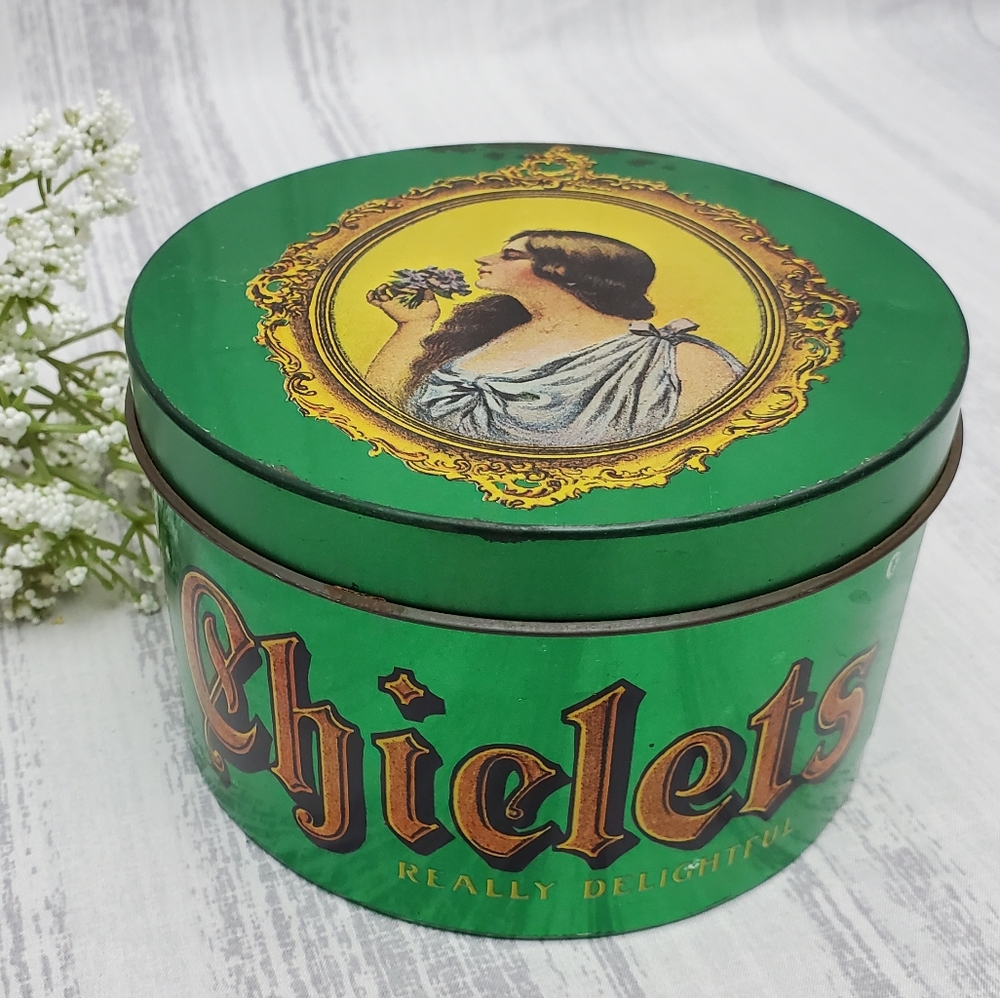 Vintage Green Chiclets Candy Tin * - Picture 2 of 10